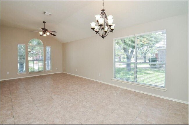 Foto del edificio - 19911 Upland Creek Dr