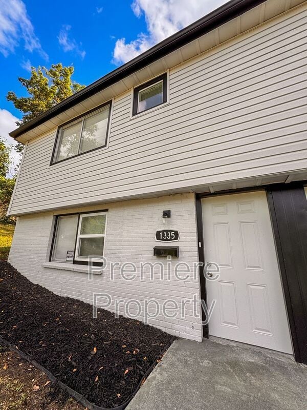 Foto del edificio - 1335 N 47th St