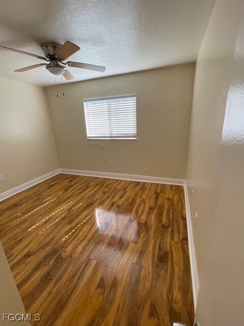 Foto del edificio - 8071 Country Rd