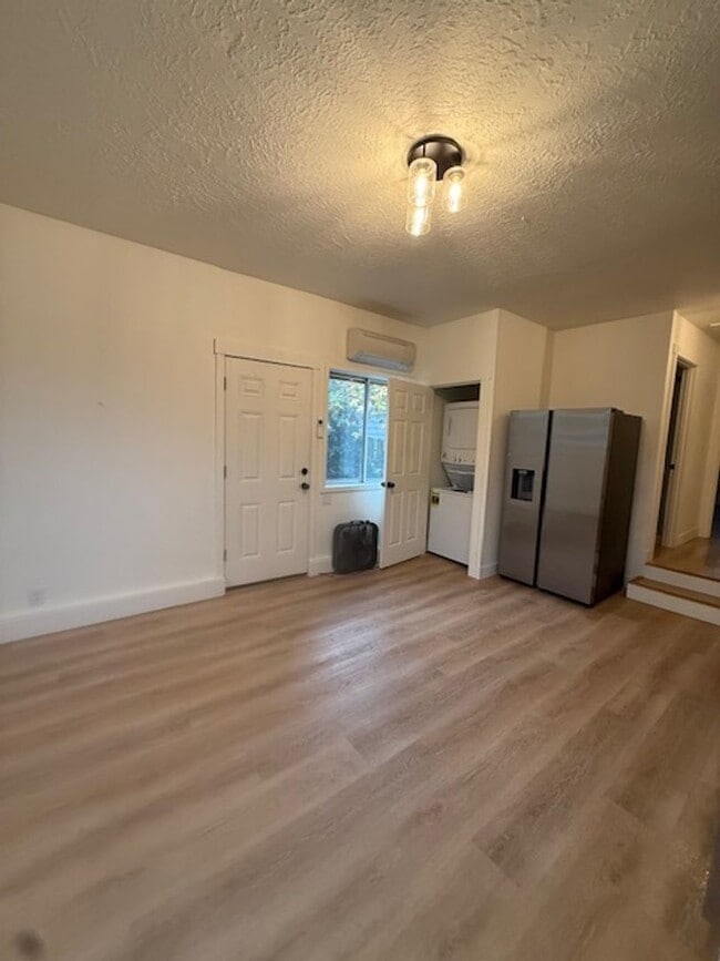 Foto del edificio - 0107-01