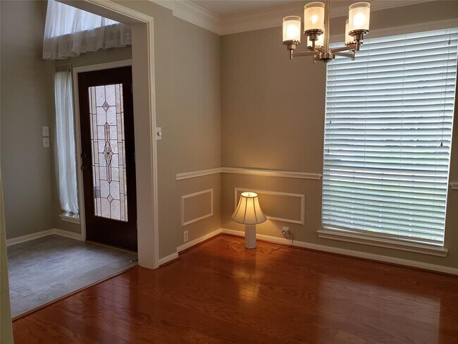 Foto del edificio - 7106 Glenwood Dr