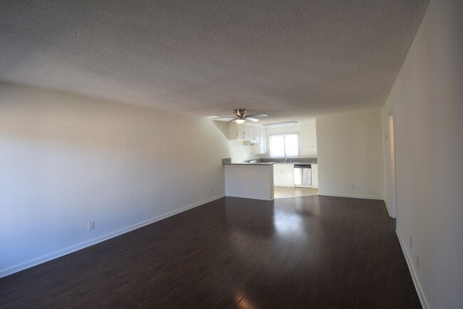 Foto del edificio - 5321 Agnes Ave