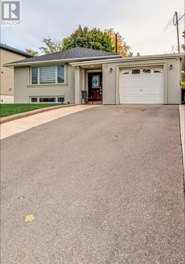 Building Photo - 96 Wyndcliff Crescent