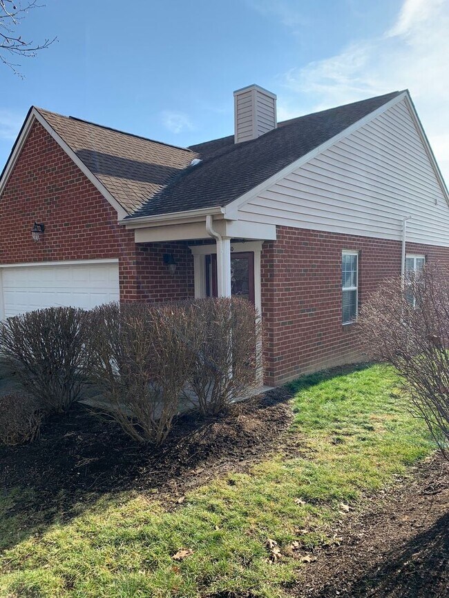 Building Photo - 330 Pin Oak Dr NW