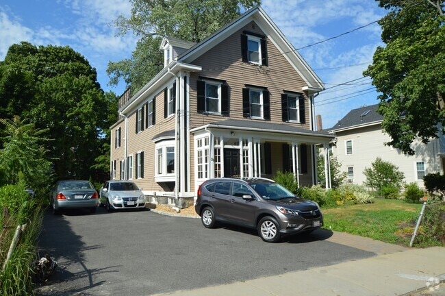 Building Photo - 21 Holton St