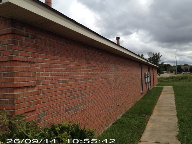 Building Photo - 5841 Brewbaker Blvd