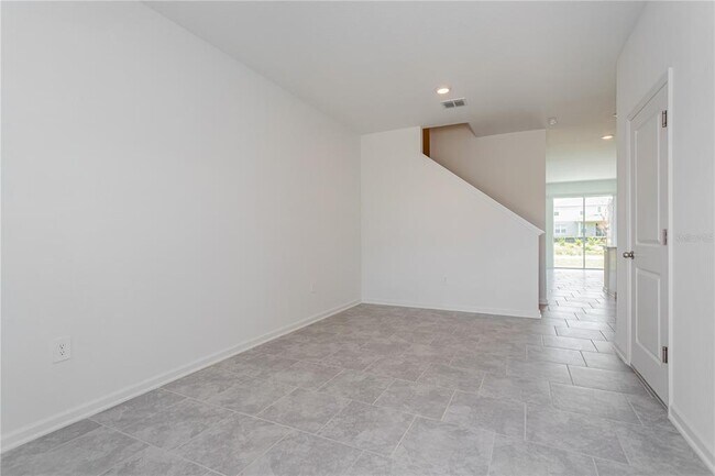 Building Photo - 3227 Laurent Lp