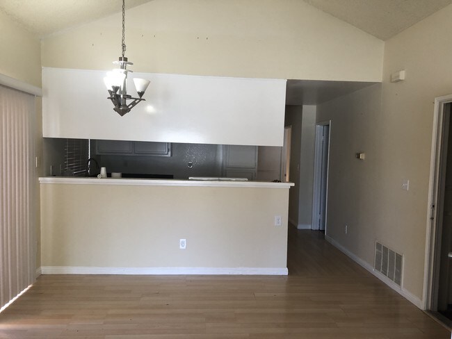 Building Photo - 2408 Damey Dr