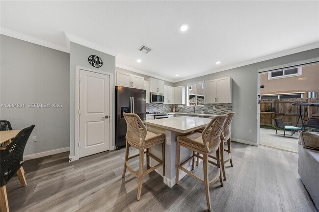 Foto del edificio - 1079 SE 23rd Terrace