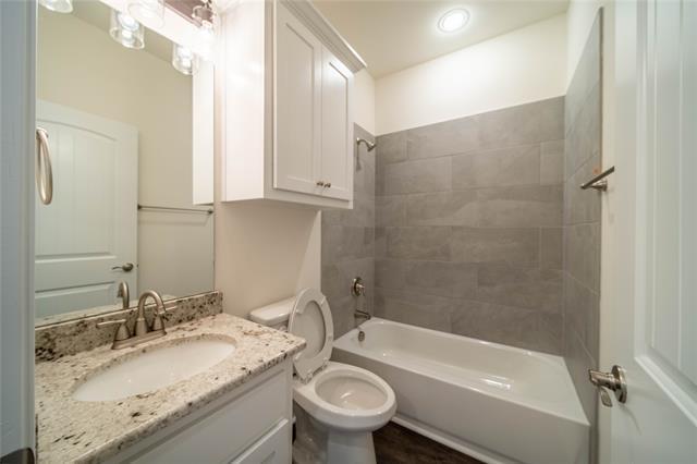 Foto del edificio - 8503 Christie Ln