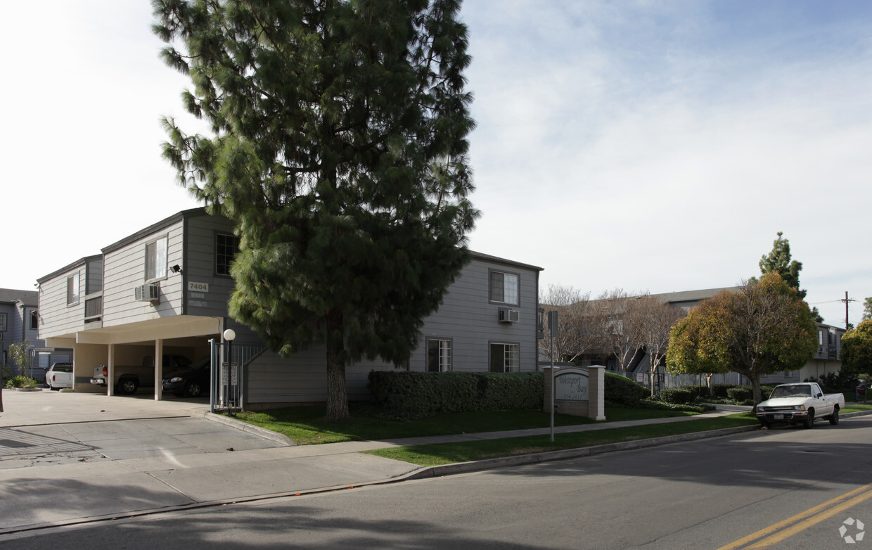 ¡Apartamentos de la bahía de Westport - Westport Bay Apartments