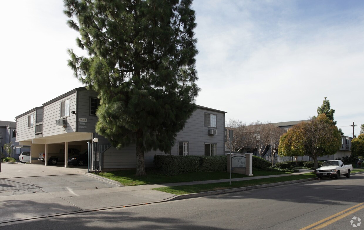 Foto del edificio - Westport Bay Apartments