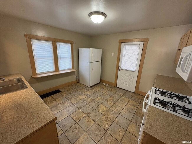 Foto del edificio - 705 E Marietta Ave