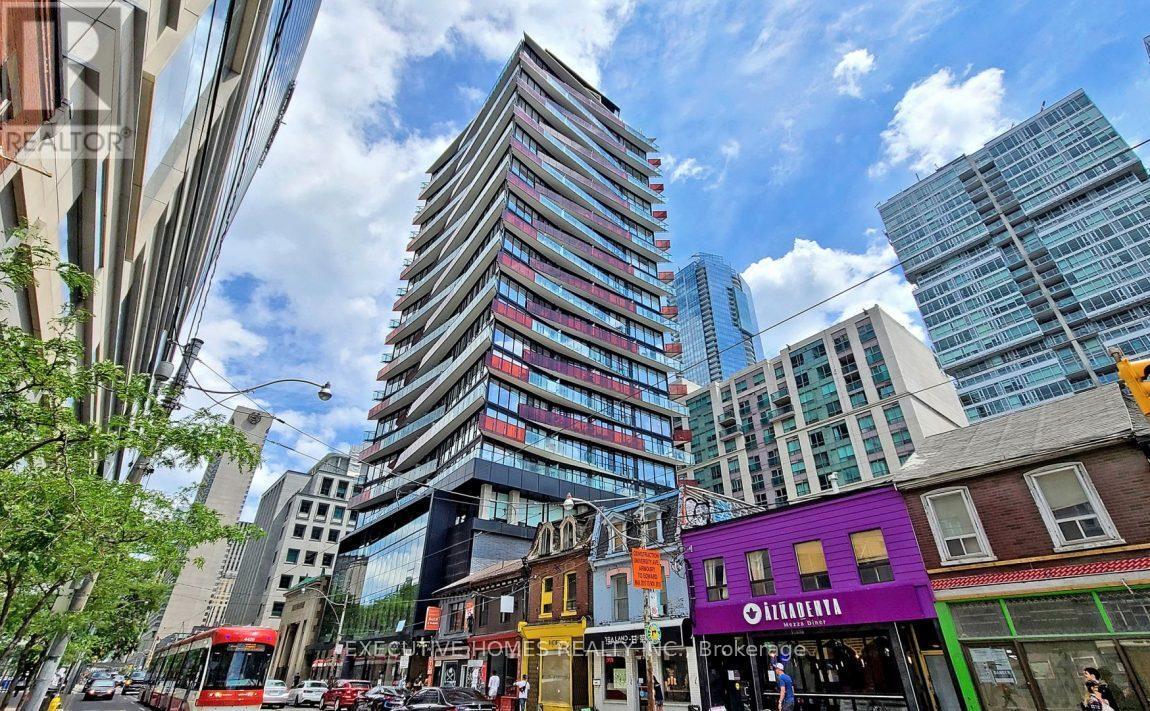 Primary Photo - 215 Queen St W