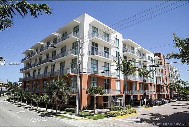 Building Photo - 2100 Van Buren St