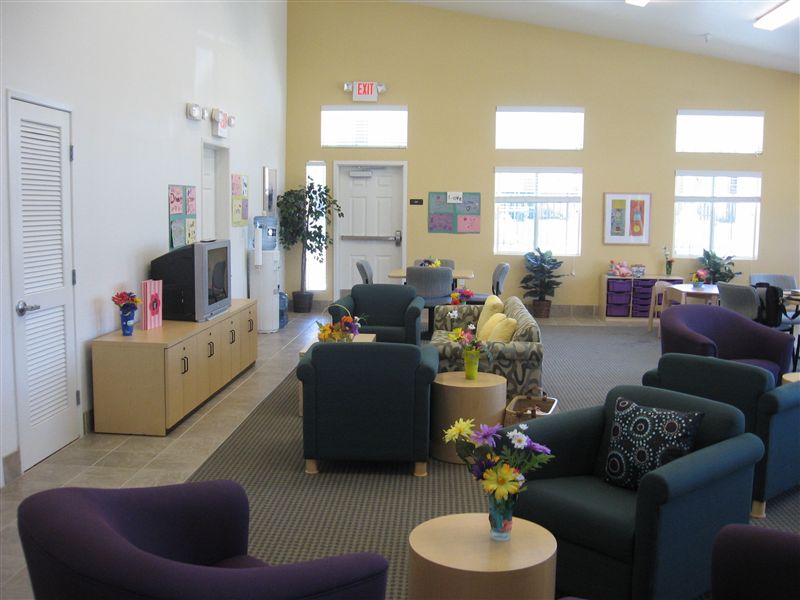Building Photo - 400 N Foothill Dr