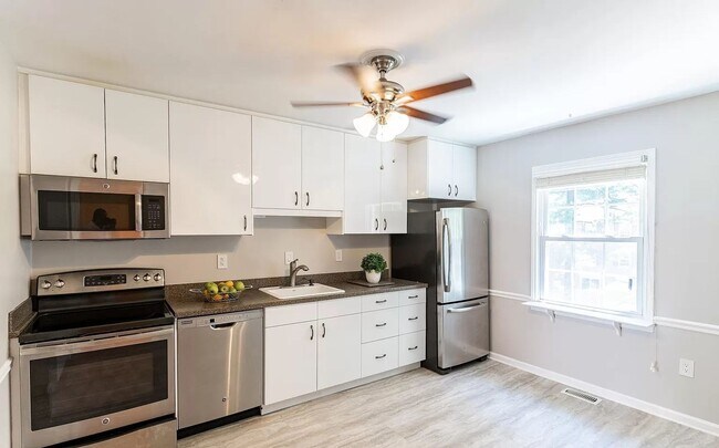 Foto del edificio - Charming Townhouse in Diamond Farms Commun...