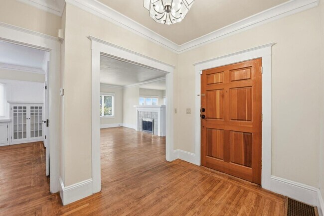 Foto del edificio - 31 Hardwick Ave