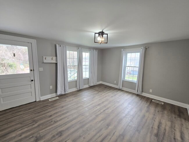 Foto del edificio - 105 California Ave