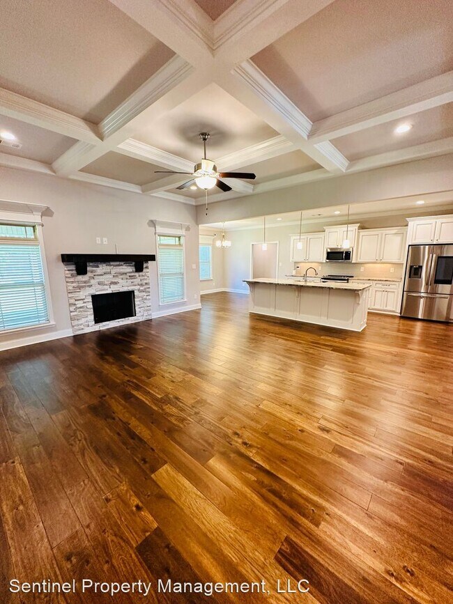 Building Photo - 4 br, 2 bath House - 103 Warhawk Court