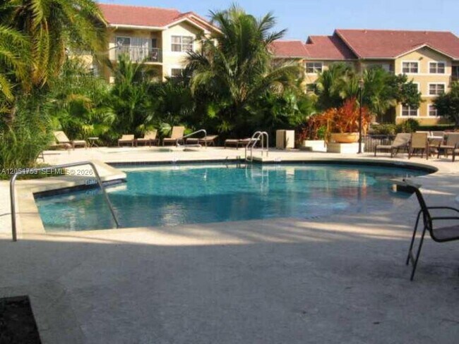 Foto del edificio - 8821 Wiles Rd