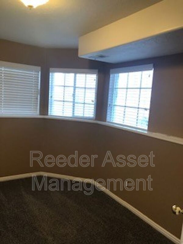 Building Photo - 587 N 1775 W