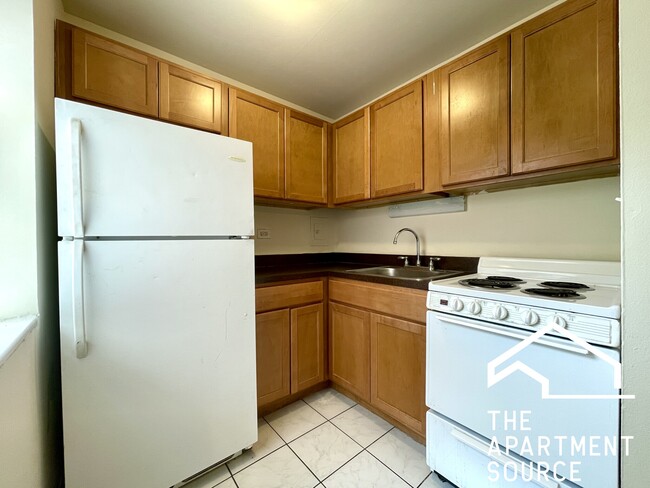 Photo - 6006 N Kenmore Ave Apartment