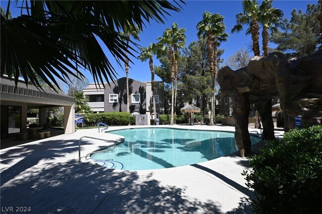 Building Photo - 5250 S Rainbow Blvd