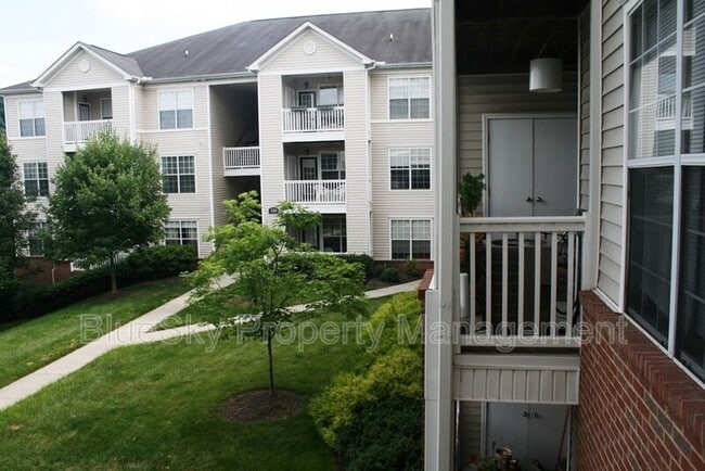 Photo - 300 Riverbend Dr Apartment