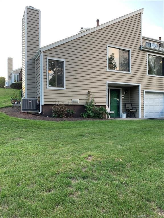 Building Photo - 127 Peddlers Dr