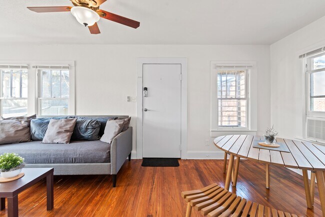 Foto del edificio - 2672 Post St