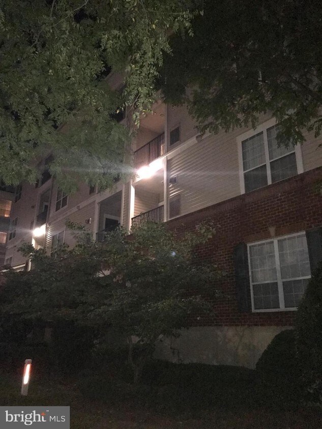 4862 Eisenhower Ave Unit 361, Alexandria, VA 22304 Condo for Rent in