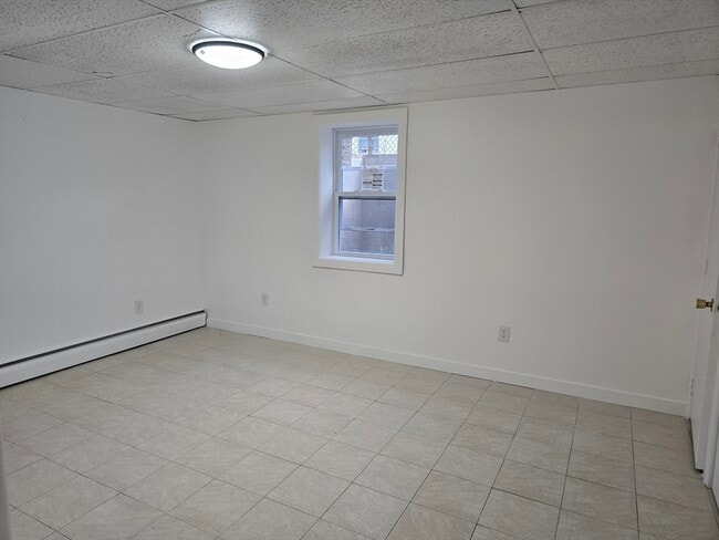Building Photo - 22 Conant St