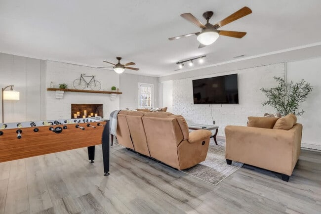 Building Photo - 303 Joel St