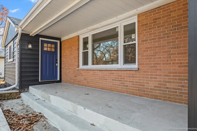 Foto del edificio - 17740 N Clyde Ave