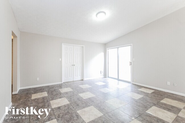 Building Photo - 11129 Essen Ct