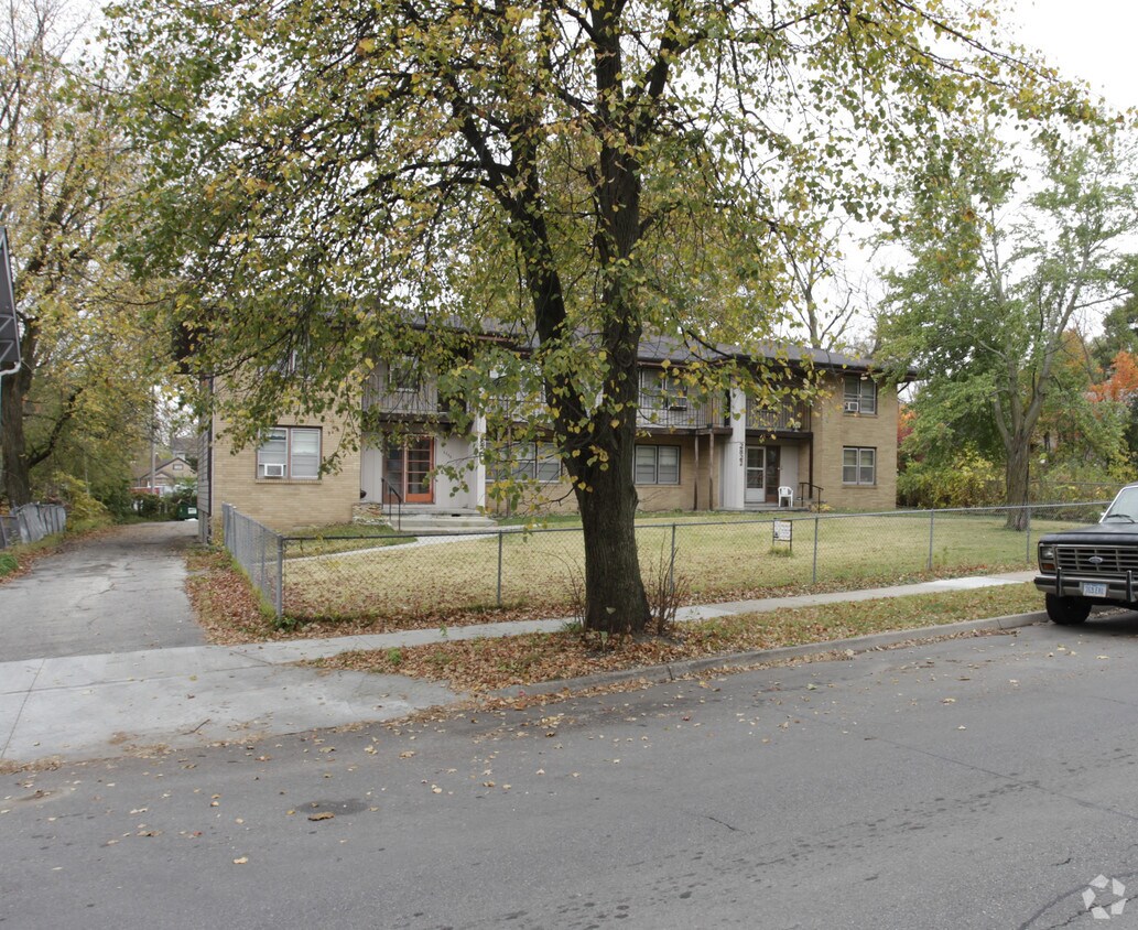 Primary Photo - 2820-2822 Kingman Blvd
