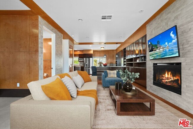 Foto del edificio - 1743 S Barrington Ave