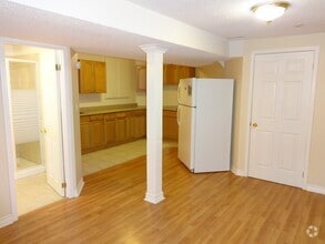 Building Photo - 1 Salt Creek Av