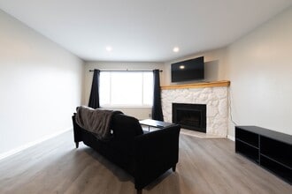 Building Photo - 211 McCarrey St