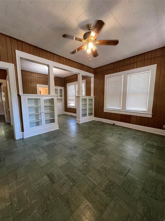 Foto del edificio - 3708 Harmon Ave