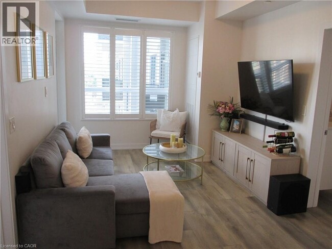 Building Photo - 5055 Greenlane