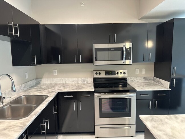 Interior Photo - Hampton Astoria