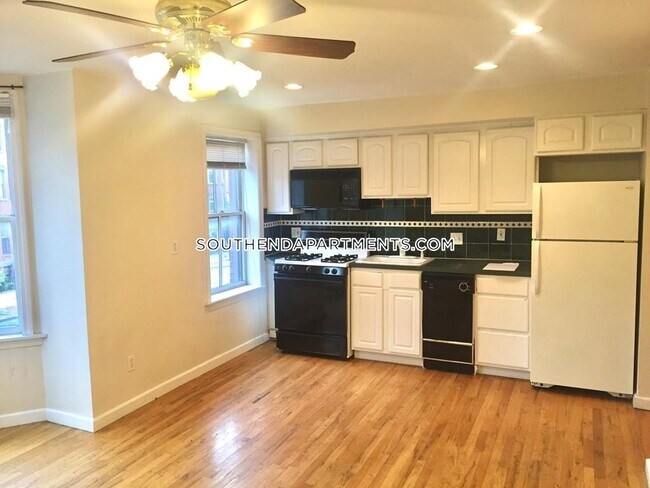 Building Photo - 583 Tremont St
