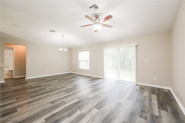 Building Photo - 458 Westdale Ave