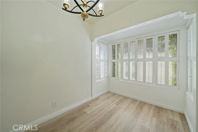 Foto del edificio - 1237 S Beverly Glen Blvd