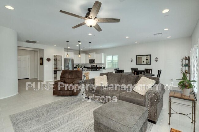 Foto del edificio - 3602 N Barrington Dr