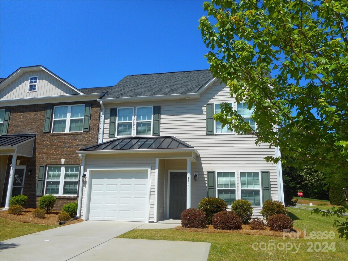 418 Windsor Gate Dr, Fort Mill, SC 29708 Townhome Rentals in Fort Mill SC