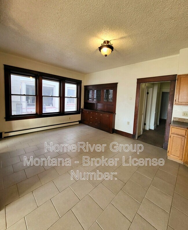 Foto del edificio - 540 S 3rd St W