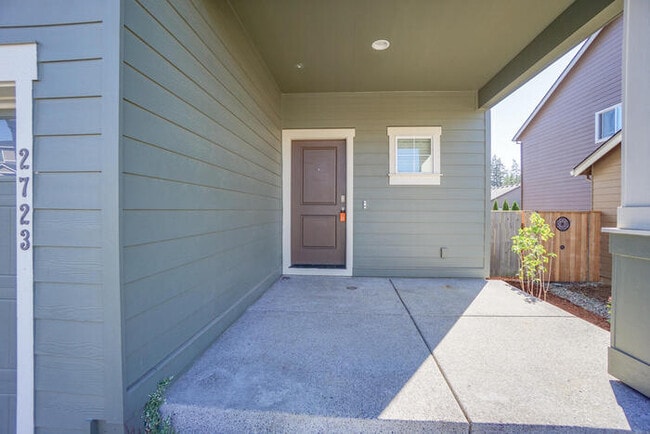 Building Photo - BEAUTIFUL FOUR BEDROOM HOME IN RIDGEFIELD